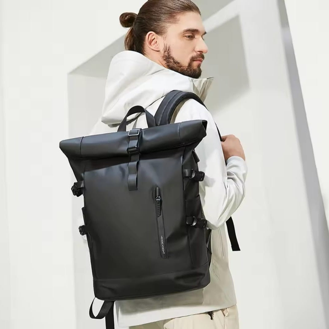 Rolltop Backpack with 15.6" Laptop Compartment – Ultralight, Water-Resistant & USB Port – Ideal for Hiking, Cycling & Everyday Use