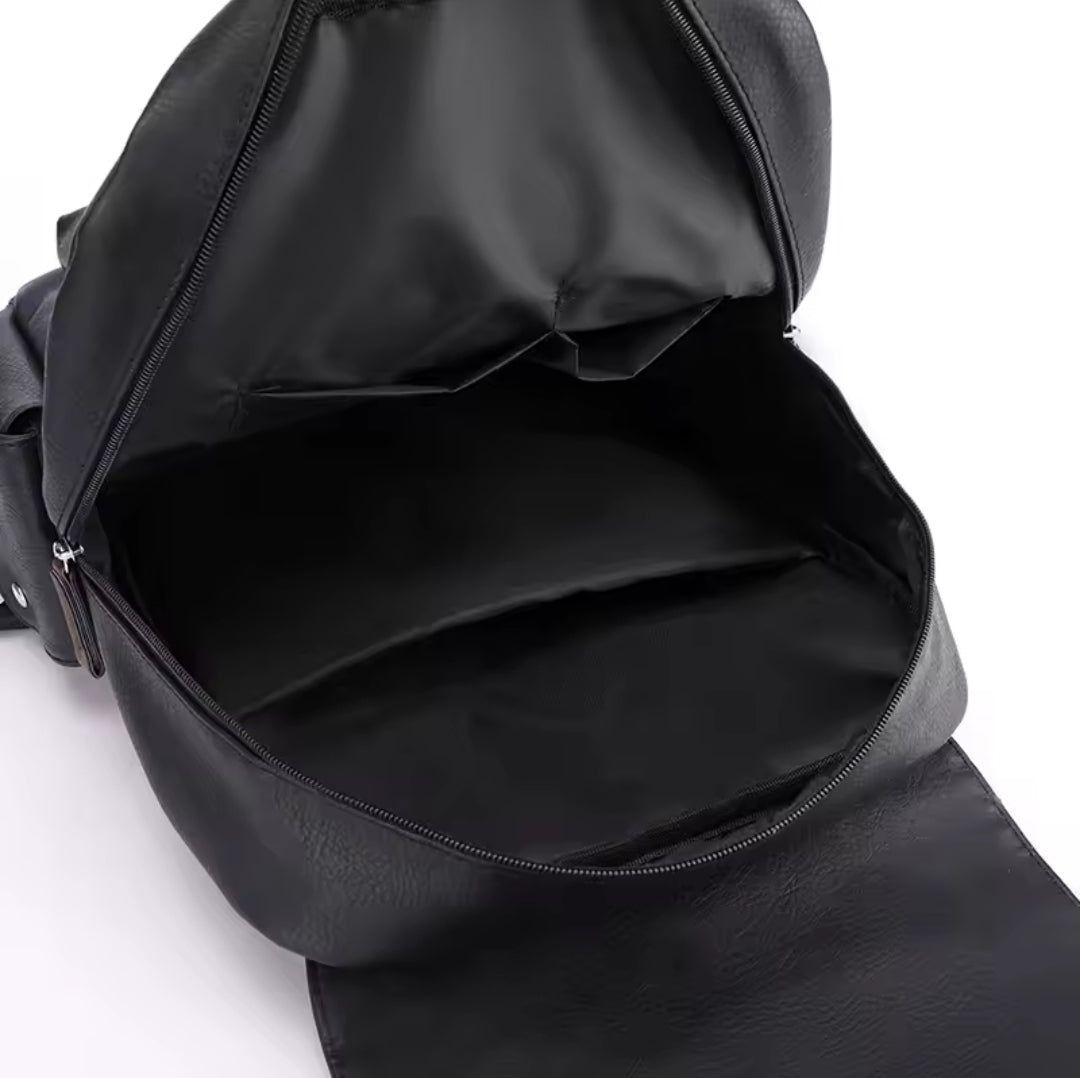 Vintage Backpack Messenger Bag with Buckle Closure – Timeless & Versatile Design