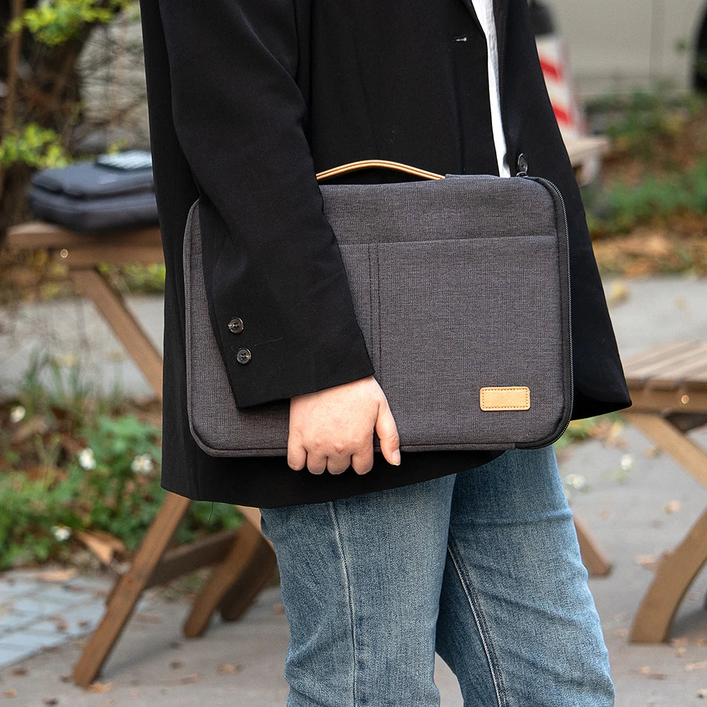 Classic Water-Resistant Laptop Sleeve with Extra Pockets – Slim & Protective Design
