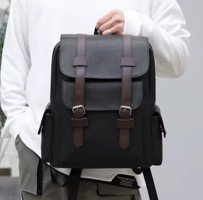 Vintage Backpack Messenger Bag with Buckle Closure – Timeless & Versatile Design